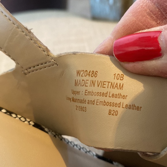 COLE HAAN Laci Platform Wedge Sandal - Picture 9 of 9